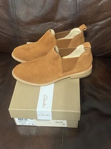 Clarks Edenvale Page- Botas de Moda Sin Cordones Mujer s Talla 8 M Oscuro Bronceado Gamuza Tobillo - Imagen 1 de 7
