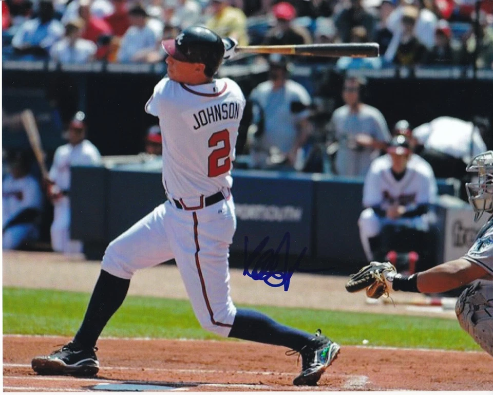 FOTO 8 X 10 FIRMADA POR ATLANTA BRAVES KELLY JOHNSON AUTOGRAFIADA con certificado de autenticidad Foto 1 de 1