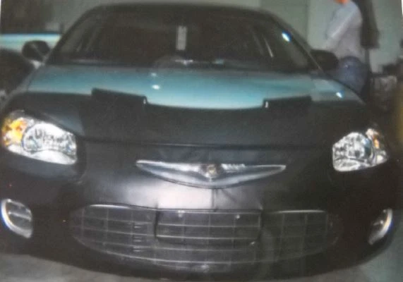 Sujetador con máscara frontal Lebra para Chrysler Sebring 4 puertas 2001-2003 Foto 1 de 1