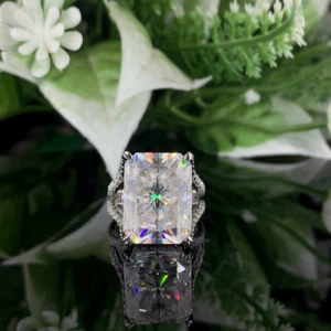 Exquisite Radiant Moissanite Ring in 925 Sterling Silver - Picture 1 of 3
