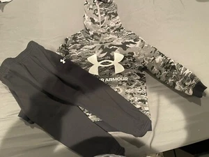 Under Armor Kids Sweatsuit Size 4 - Picture 1 of 4