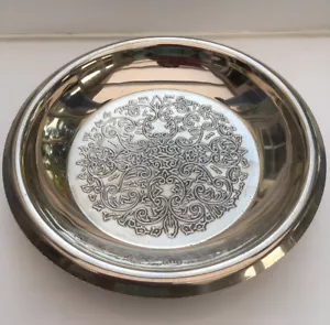 Vintage Silver Tone Dish Made In England. Embossed. Feet. 7x1.25 Inch - Picture 1 of 11