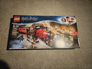 LEGO Harry Potter: Hogwarts Express (75955) - Picture 1 of 5