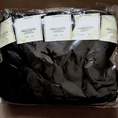10 hilos Hanks Marissa de Adrienne Vittadini (70 % algodón Pima/30 % seda) negros Foto 1 de 4