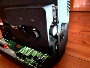 BAUER T 600 stereosound / Tonfilmprojektor Super 8 - defekt !! - Bild 1 von 5
