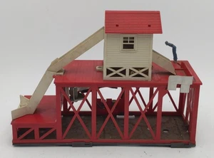 Lionel 352 VIntage O Operating Icing Station - Picture 1 of 4