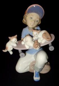 LLadro "Little Riders" Boy with Kittens on Skate 1994 Event Figurine # 7623 Mint - Picture 1 of 12