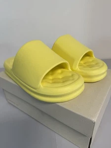 beach slides by j/slides Women’s Size 8 Yellow Eva Serene  - Imagen 1 de 6