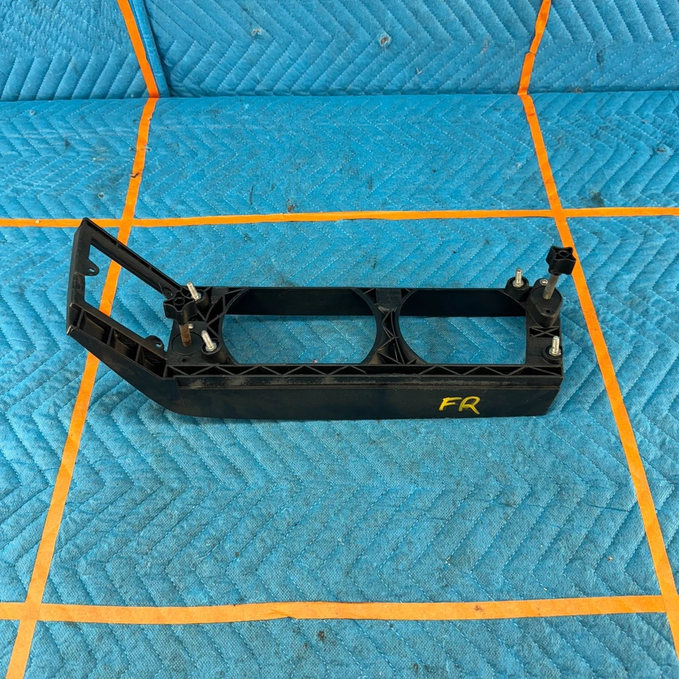 1989-1991 CHRYSLER TC MASERATI BRACKET FRAME FRONT RIGHT HEAD LIGHT OEM - Image 1 of 4