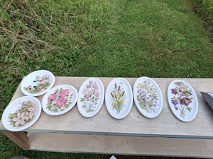 7 X Watersmeet Studios Wall Plaques 4 Oval 8 X 4 1/2 Inch 3 Round 6 Inch Z11 - Picture 1 of 9