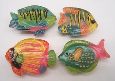 VTG 4 PAINTED LUCITE FISH BUTTON COVERS COLORFUL GREAT LOOK - Image 1 of 4