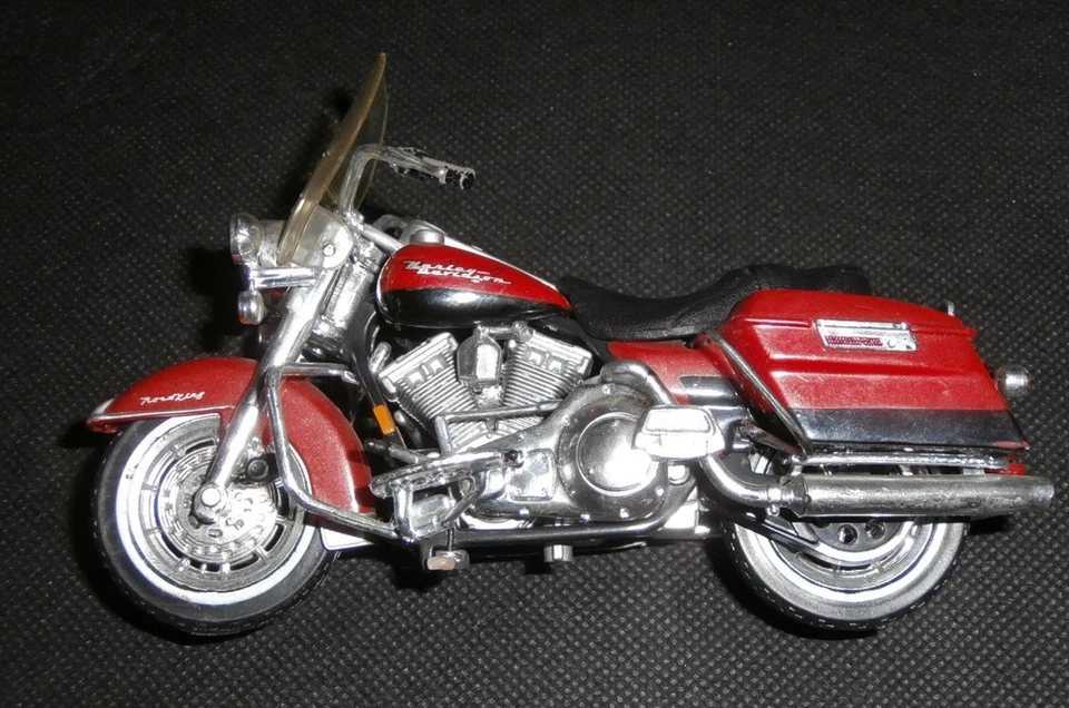 HARLEY DAVIDSON - MOTO - MAISTO - ROAD KING - Immagine 1 di 4