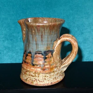 Glazed Textured STONEWARE POTTERY CREAMER ARTIST SIGNED 4" TALL, 3" DEPTH - Picture 1 of 5