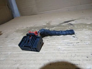 VW Volkswagen Golf Mk5 left front door wiring loom harness connector plug - Picture 1 of 4