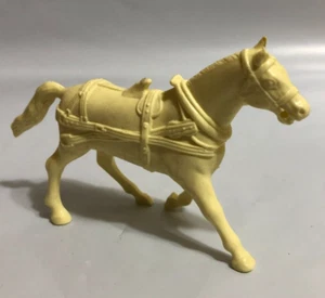 Marx Vintage Wagon Horse Cream Colored, 54mm ** - Picture 1 of 5