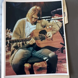 Foto con impresión artística de Kurt Cobain 8 x 10" de colección póster de NIRVANA desenchufado alternativa - Imagen 1 de 1