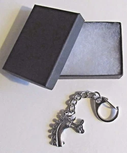 F) KEYRING PEWTER DRAGON HEAD VIKING WAR SHIP PROW LONGSHIP AS AT FRONT OF BOAT - Picture 1 of 3