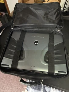Alienware D9T / m7700 Vintage Gaming Laptop Fully Tested Original Papers,drives - Picture 1 of 2