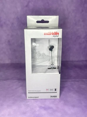 Marklin 76480 HO Scale Color Light Distant Signal - Image 1 of 2