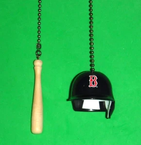 BOSTON RED SOX CEILING FAN PULL CHAIN SET HELMET AND BASEBALL BAT - Bild 1 von 3