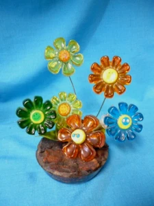 VINTAGE ACRYLIC LUCITE 6 FLOWERS WITH SMILY FACES - Picture 1 of 5