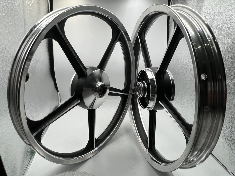 Sport Rims Honda C70 Passport 1 Pair Black With Bearing Bush 5 SPOKES 17 in - Image 1 of 4