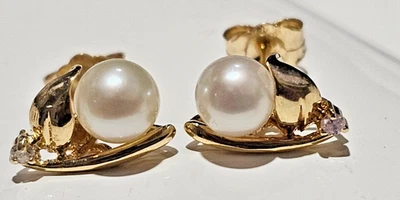 Vintage 14k Yellow Gold Pearl & Diamond Accent Earrings Estate 1.44 Grams Estate - Image 1 of 4