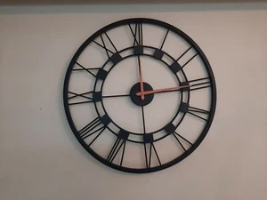 Reloj de Pared Romano Metal Negro Esqueleto Hecho a Mano Antiguo Grande Decoración Vintage - Imagen 1 de 12