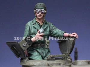 ALPINE MINIATURES 35270 , US Tank Commander Summer , SCALE 1:35 - Picture 1 of 4