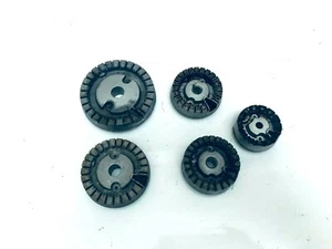Base de quemador de superficie Frigidaire de gama de gas de pie modelo FFGF3054TBA 5 piezas - Imagen 1 de 4