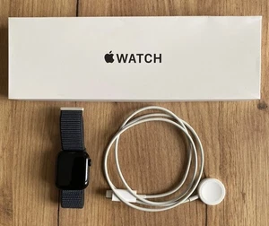 Apple Watch SE GPS Aluminiumgehäuse, Mitternacht, Sport Loop Blau Mit Ladekabel - Bild 1 von 6