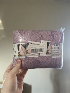(Lot of 4) Himalaya Dolphin Baby 100% Polyester Yarn, Lilac Purple - Picture 1 of 3