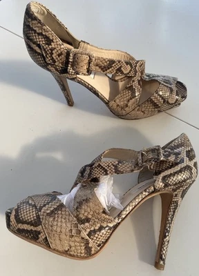 Tacones de cuero de serpiente LK BENNETT 4/37. Prístino. 100% cuero. PVP £299 Foto 1 de 4