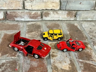 Die Cast Car Lot - Corvette Stingray 1:24, Hummer 1:46, Ford GT 40 1:32 - Image 1 of 4