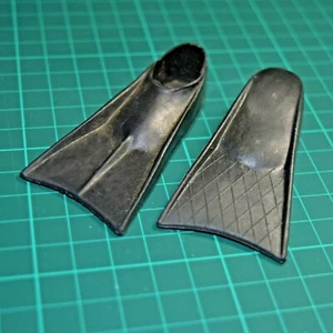 Gilbert Vintage James Bond Thunderball Scuba Diving Flippers c1965 FREE POST UK - Picture 1 of 7