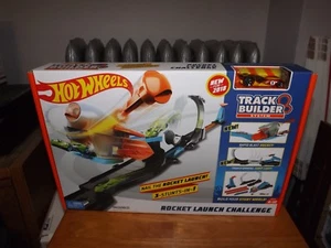 HOT WHEELS TRACK BUILDER ROCKET LAUNCH CHALLENGE W / RED VEHICLE NIB - Picture 1 of 5