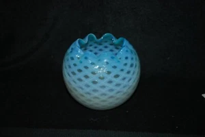 BEAUTIFUL VICTORIAN LARGE BLUE OPALESCENT DIAMOND QUILTED ROSE BOWL 1890'S - Picture 1 of 4