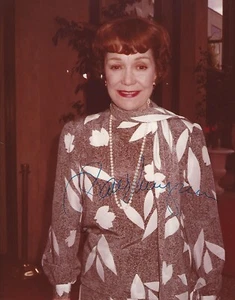 Preciosa foto firmada por Jane Wyman de Candid 8 x 10 - Imagen 1 de 1