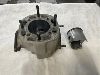 1981 John Deere Liquifire 440 Cylinder And Piston - Image 1 of 4