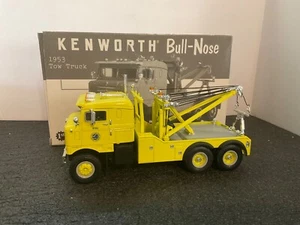 1:34 FIRST GEAR 1953 KENWORTH BULL-NOSE TOW TRUCK NEW YORK THRUWAY 19-2605 - Picture 1 of 2