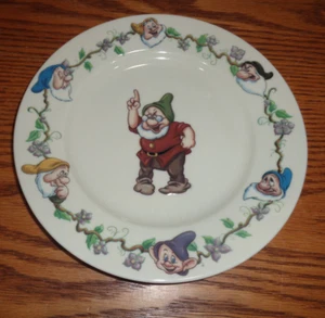 Disney Gallery - Snow White Dwarf - Doc - Collectible Plate - Picture 1 of 2