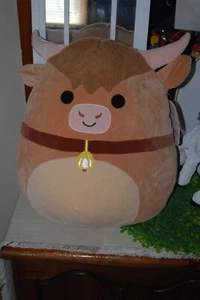 HUGE JUMBO PLUSH CALTON THE HIGHLAND COW W/BELL EXCLUSIVE -SQUISHMALLOWS  16" - Picture 1 of 3