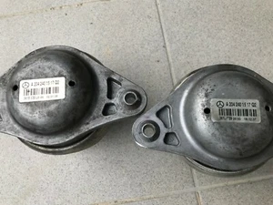 2 Stück Motorlager Motorhalter MERCEDES A 204 240 15 17 Q2 für C 280 C-Klasse - Bild 1 von 3