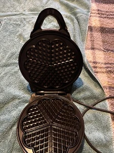 Buffnett Waffle Maker - Picture 1 of 3