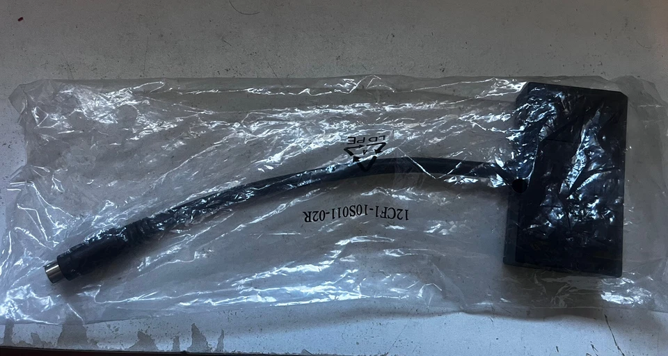 Gigabyte Nvidia 12CF1-10-S011-02R S-Video Out Y Pr Pb/Av RCA Adapter - Image 1 of 3