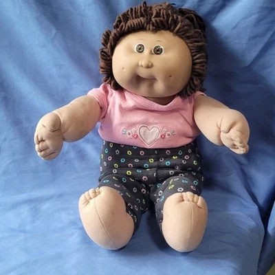 Muñeca Xavier Roberts Cabbage Patch 1982 vintage pelo castaño y ojos Foto 1 de 4