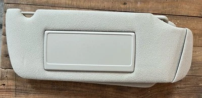 ✅Parasol derecho pasajero Cadillac Escalade 2003-2006 color esquisto fábrica Foto 1 de 4