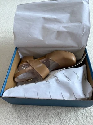 Sandalias Dansko Malin Mujer Nuevas en Caja, Color Arena Tinta Talla 8.5. Foto 1 de 4