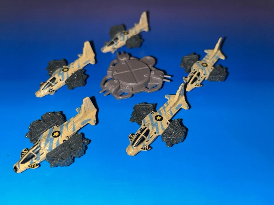 Kenner Megaforce V-Rocs Лот товаров X5 Истребители VTOLs с Поднятой Посадочной площадкой 1989 - Изображение 1 из 1