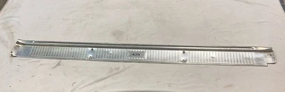 Ford Thunderbird 1964-1966 estribo rasguño placas de patada Foto 1 de 4